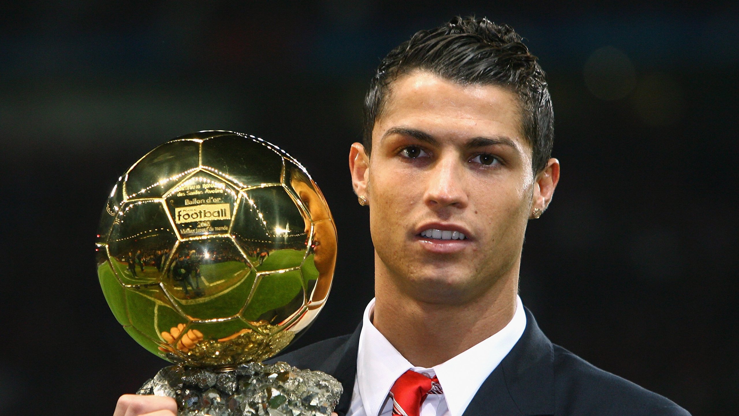 开云体育-西决生死战之夜，富安健洋的沉默与雷鸣