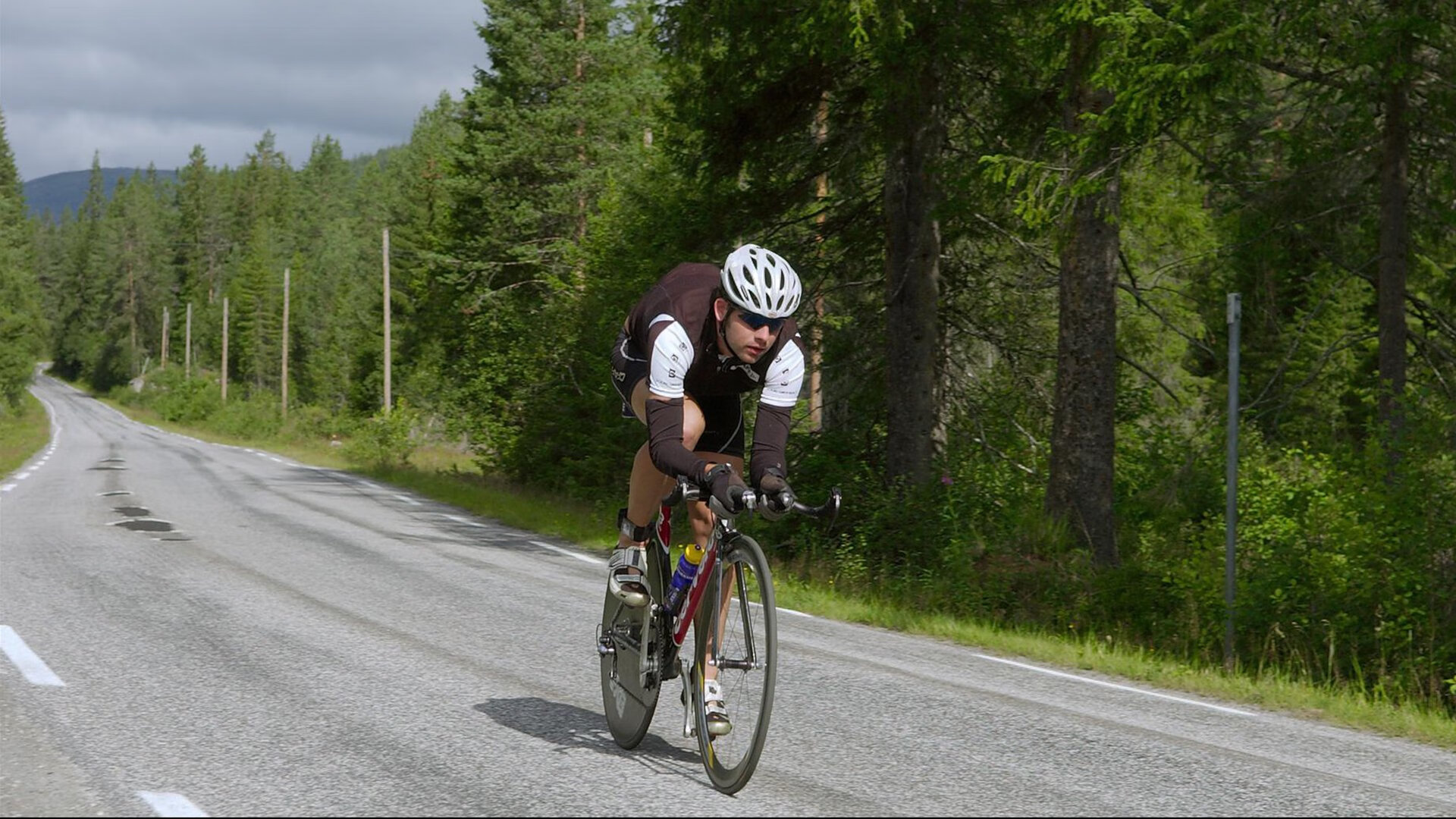 开云体育中国-罗德里戈爆发，塞内加尔斩落里昂，当非洲足球的觉醒击碎欧洲傲慢  第1张
